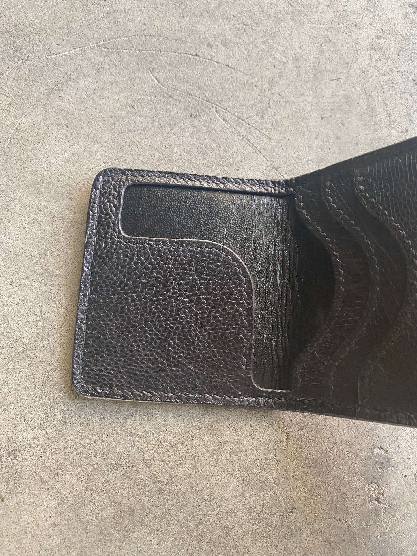 Black Ostrich Leg Leather Wallet – Trippie Gluck