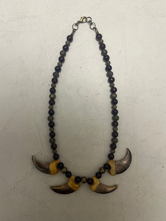 4 Bear Claws Necklace