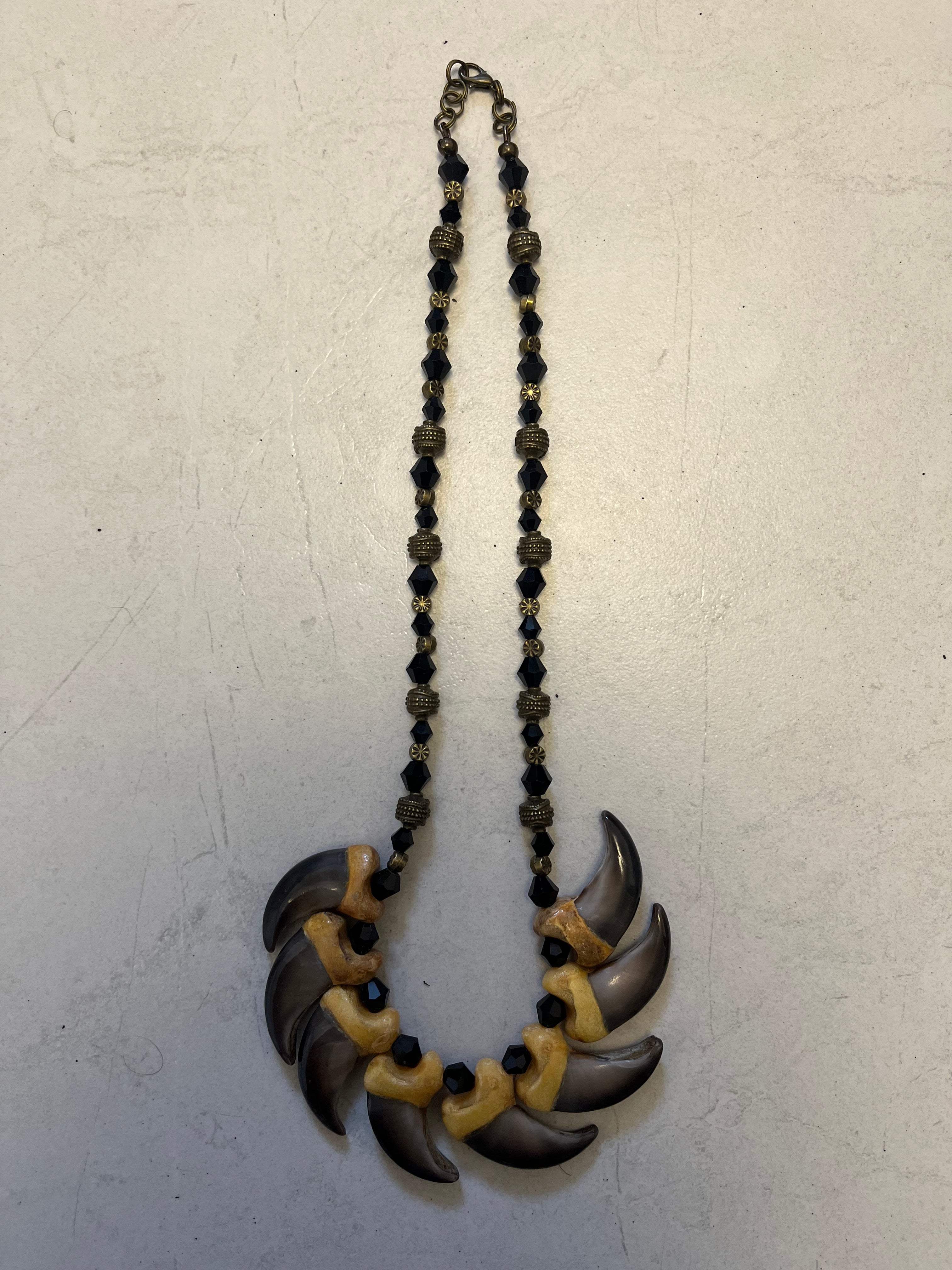 8 Bear Claws Necklace – Trippie Gluck
