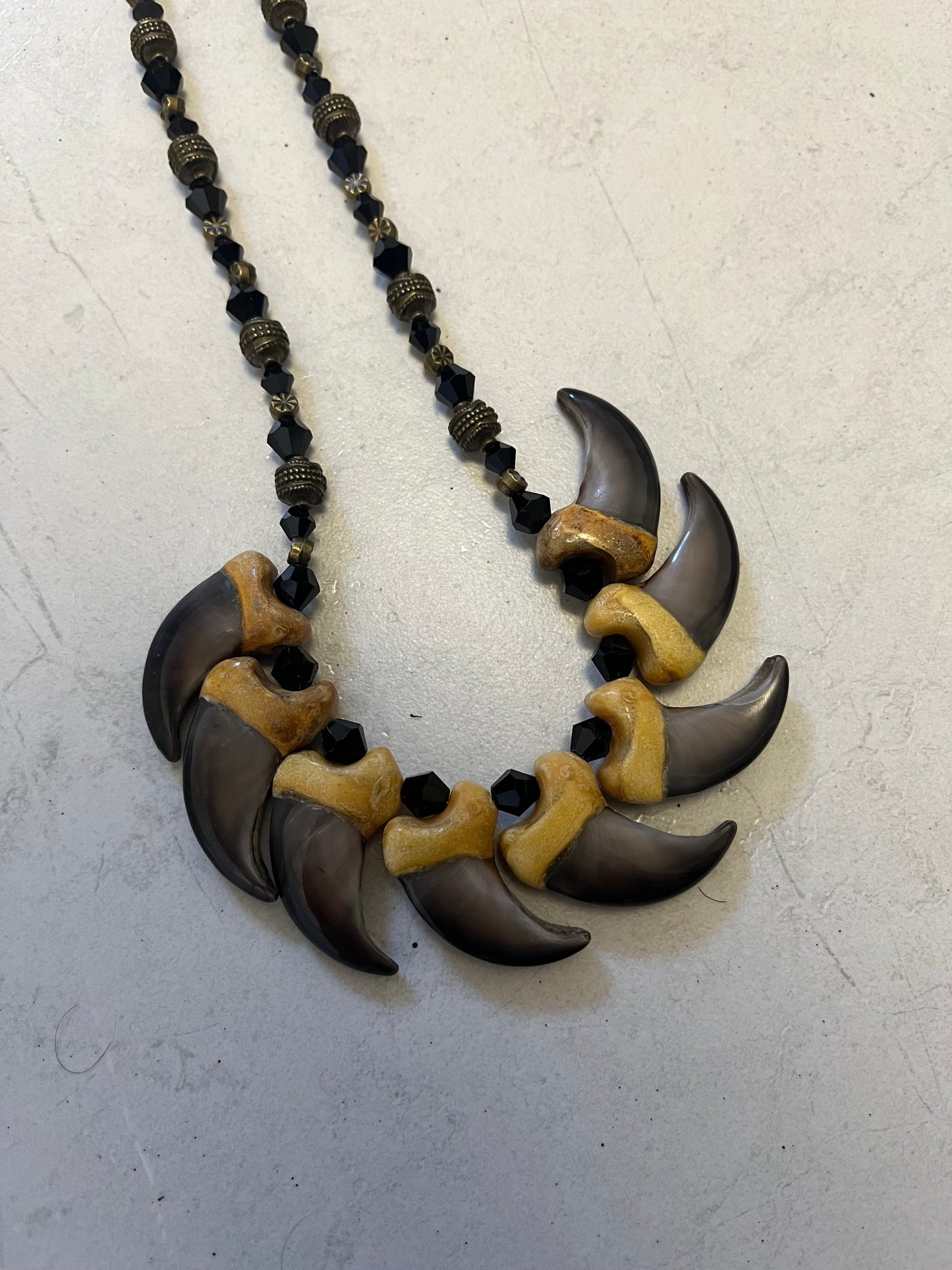8 Bear Claws Necklace